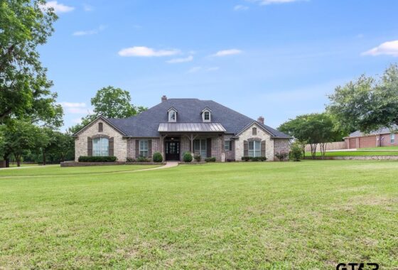 108 Pecan Valley Dr